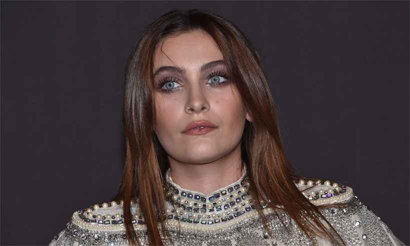 Filha de Michael Jackson usa Twitter para desmentir tentativa de suicídio - CHRIS DELMAS