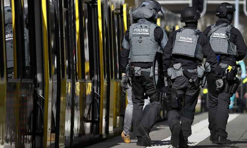 Atentado na Holanda: segurança é reforçada em aeroportos e prédios importantes - Robin van Lonkhuijsen / ANP / AFP