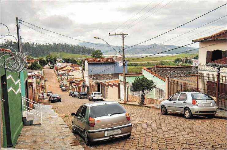 Dúvida sobre segurança de barragem pode provocar remoção de 4 mil habitantes em Itabira - Leandro Couri/EM/D.A Press