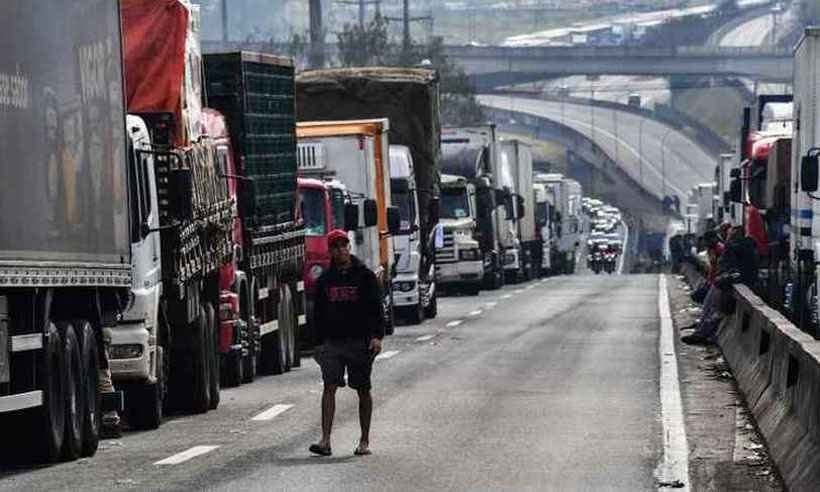 Se acontecer, greve de caminhoneiros testará poder de negociação do governo - Nelson Almeida/AFP - 26/5/18
