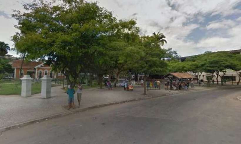Homem é preso depois de ejacular em mulher em ponto de ônibus de Cataguases - Reprodução/Google Street View