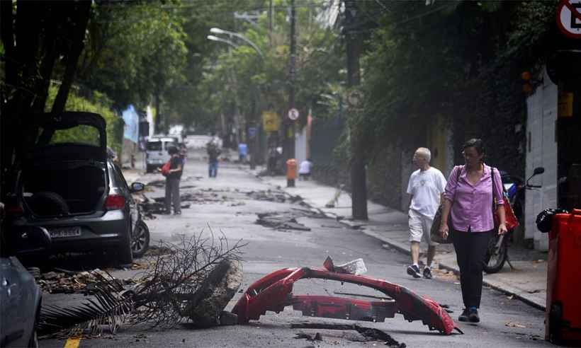 Após fortes chuvas, prefeitura do Rio decreta estado de calamidade pública - Tânia Rêgo/Agência Brasil
