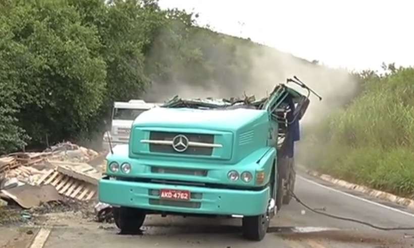 Motorista de caminhão morre em acidente no Vale do Rio Doce - Reprodução/TV Alterosa Leste