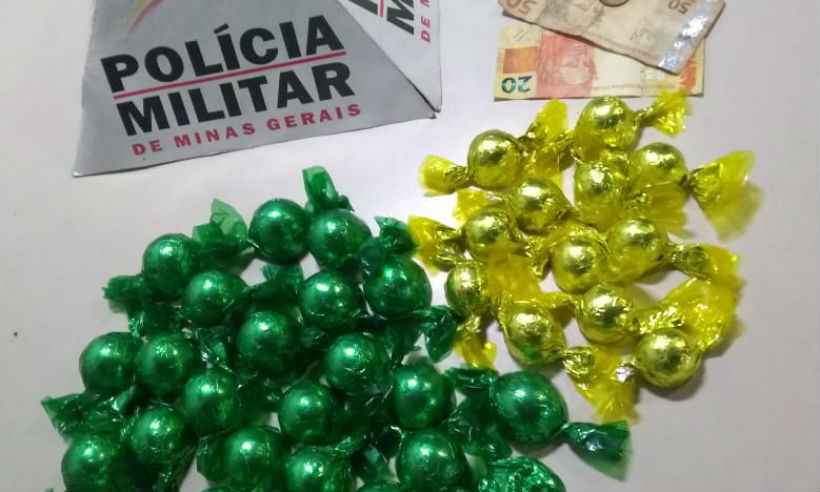 Páscoa amarga: jovens são presos com bombons de maconha na Rua Sapucaí - Polícia Militar (PM) / Divulgação