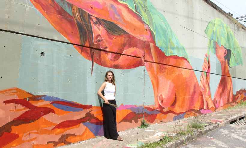 Artista pinta muro da Vale com tributo às mulheres de Brumadinho  - Jair Amaral/EM/D.A PRESS