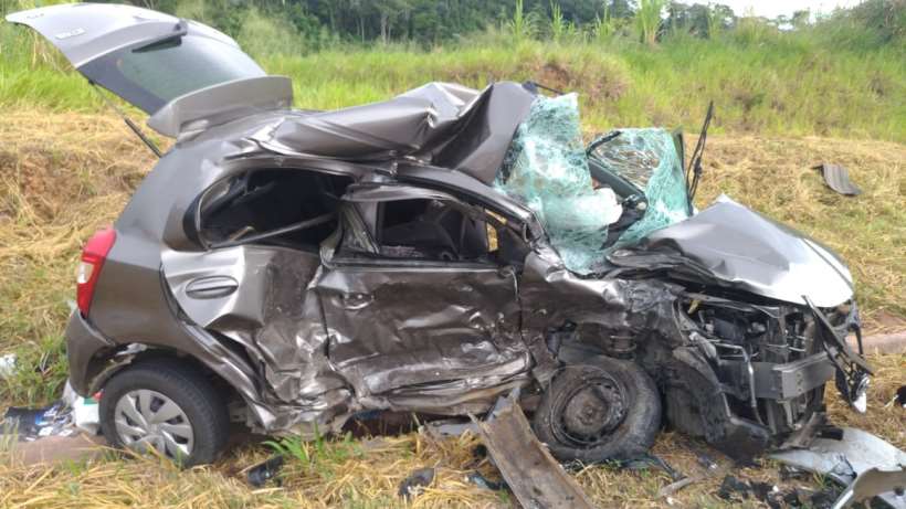 Batida entre dois carros deixa uma pessoa morta na BR-267 em Argirita - Polícia Rodoviária Federal (PRF) / Divulgação
