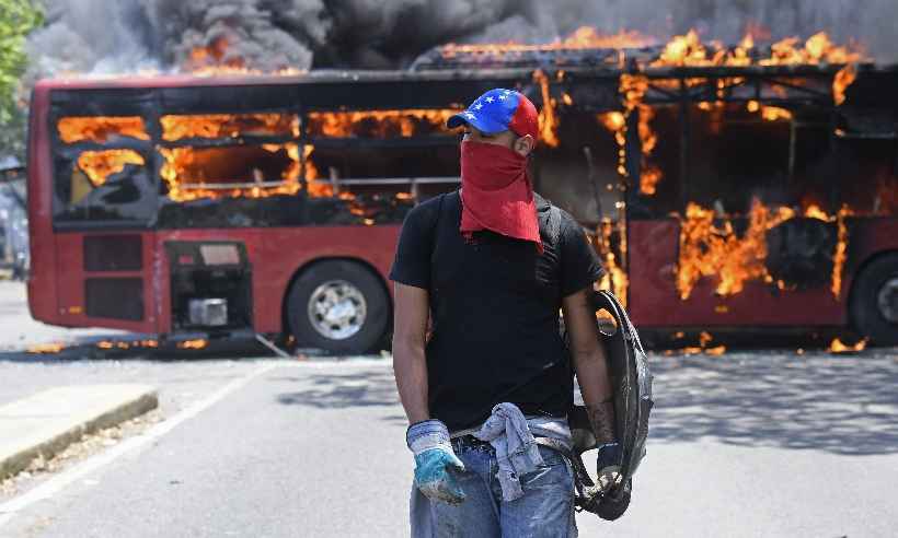 Rebelião militar em apoio a Guaidó mergulha Venezuela na incerteza - Federico PARRA / AFP