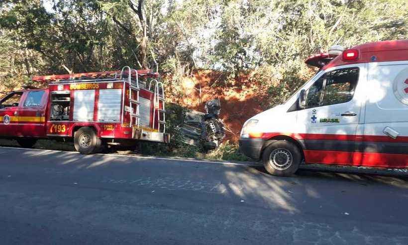 Carro capota e uma pessoa morre em rodovia do Norte de Minas - Divulgação/Sexto Pelotão de Bombeiros de Janaúba