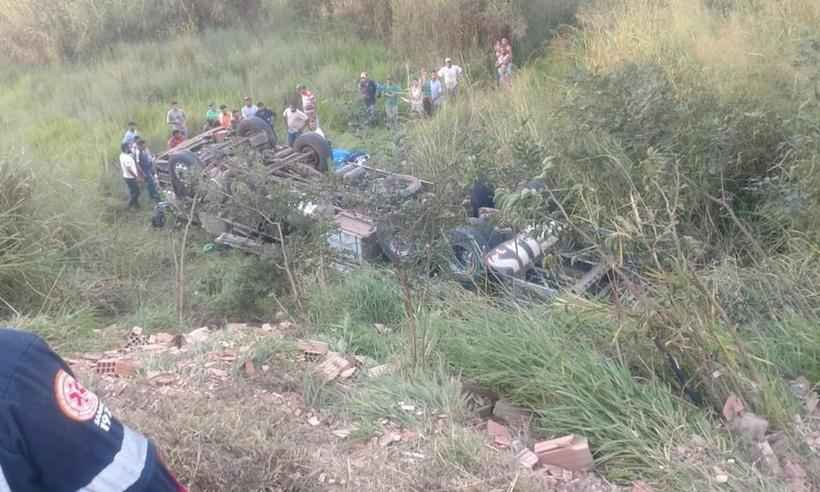 Motorista de caminhão morre em acidente na BR-262 - Divulgação/PRF