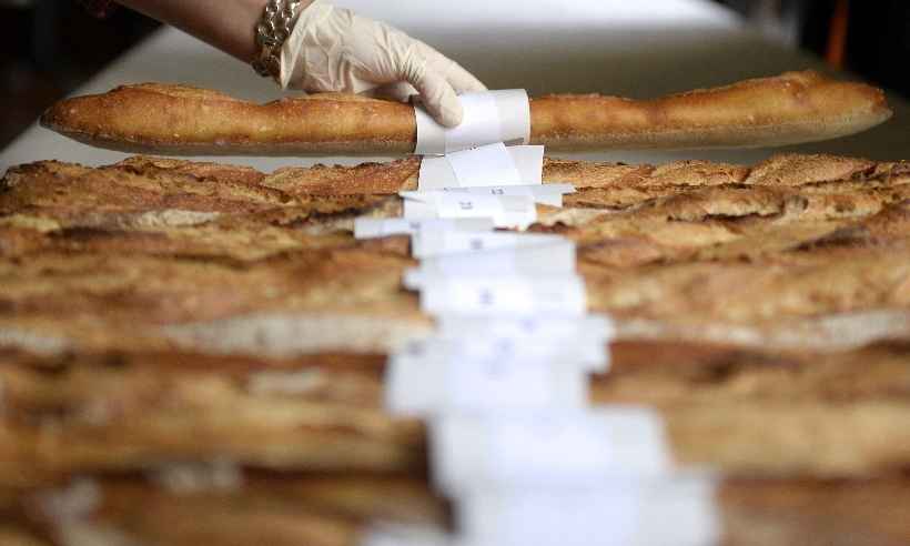 Delícia de pão: França quer que baguete seja patrimônio mundial  - MARTIN BUREAU/AFP
