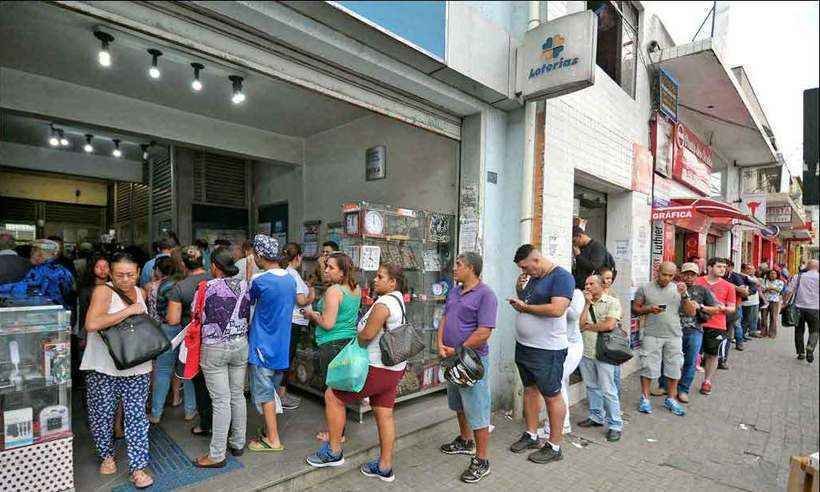 Apostadores têm até as 19h de hoje para tentar levar os R$ 275 milhões da Mega - Juarez Rodrigues/EM/D.A Press