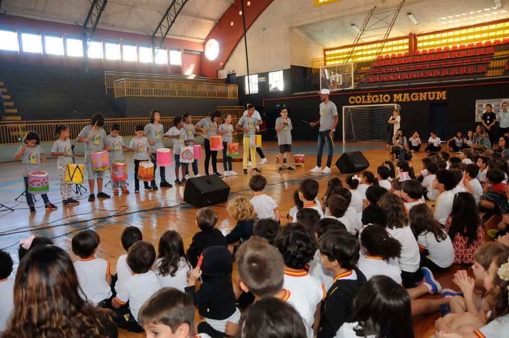 Crianças e adolescentes de Brumadinho fazem show e são homenageados em colégio de BH - Paulo Filgeueiras/EM/D.A Press