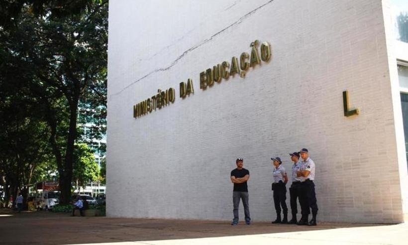 MEC divulga carta em que garante estar 'aberto ao diálogo'  - Ana Rayssa/Esp. CB/D.A Press 