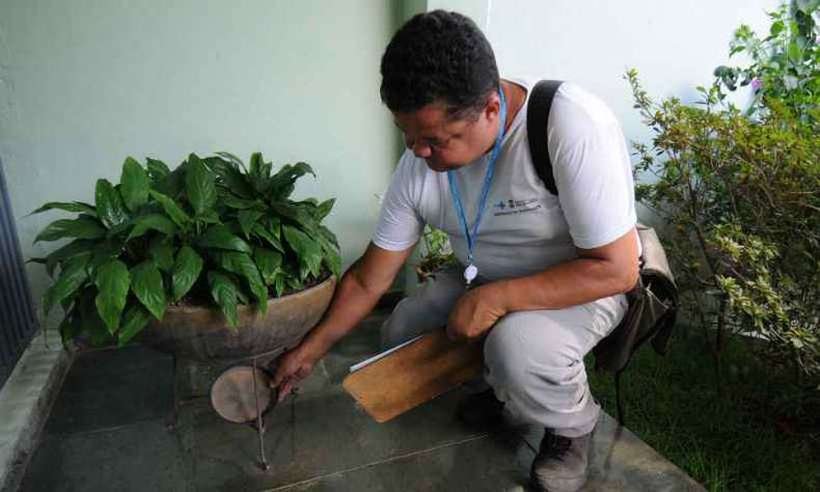 Municípios mineiros pedem ajuda para combater a epidemia de dengue - Leandro Couri/EM/D.A Press