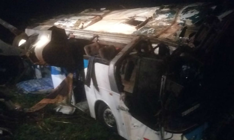 Acidente com ônibus que saiu de Minas Gerais deixa mortos e dezenas de feridos - Reprodução / WhatsApp