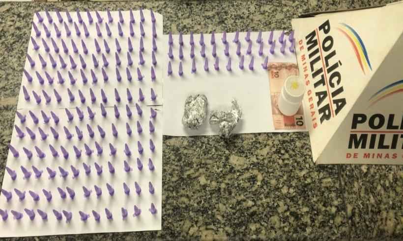 Traficante tenta fugir da PM e se esconde em banheiro de UPA antes de ser preso  - Polícia Militar/Divulgação