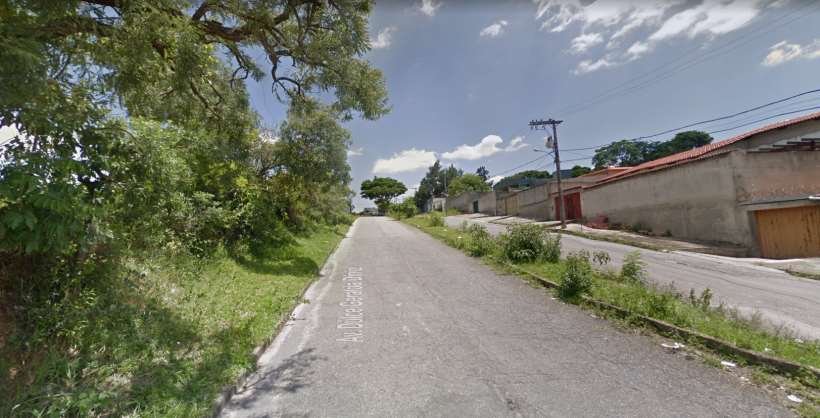 Homem tenta matar a facadas mulher grávida com quem tinha caso na Grande BH - Google Street View/Reprodução