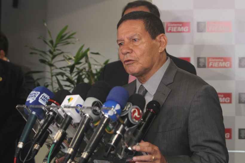 'Conversa privada é conversa privada', afirma Mourão sobre mensagens de Moro - Jair Amaral/EM/D.A Press