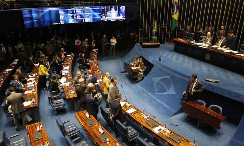 Bolsonaro já estuda 'plano B' para aprovar porte de armas, depois de derrota no Senado - Fabio Rodrigues Pozzebom/Agência Brasil