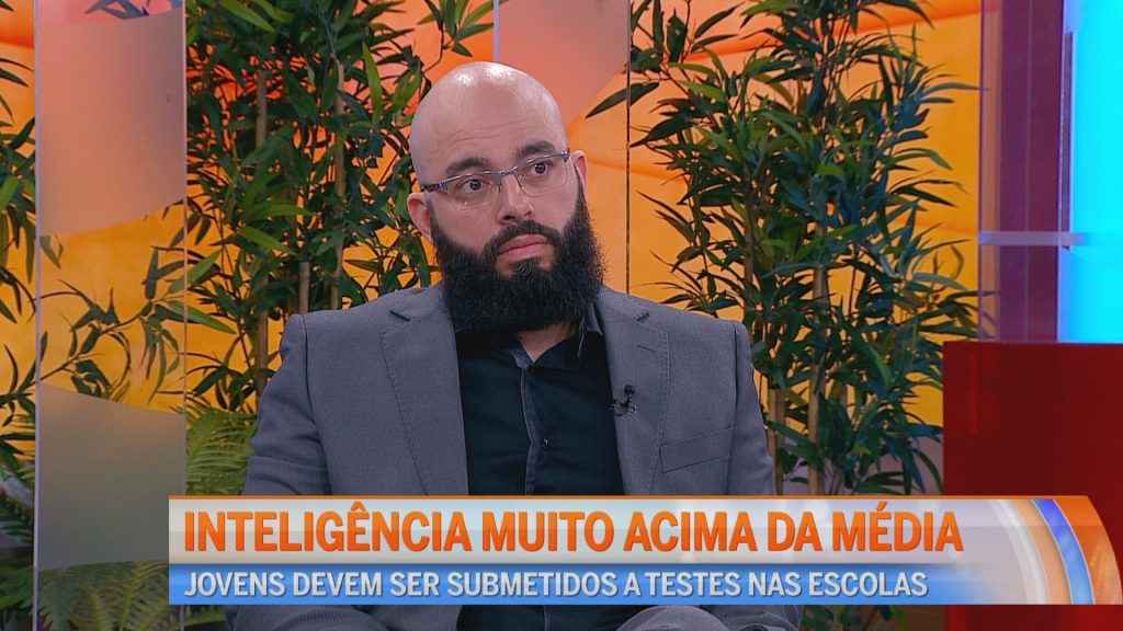 Filósofo luso-brasileiro defende testes de inteligência nas escolas em programa da TV portuguesa