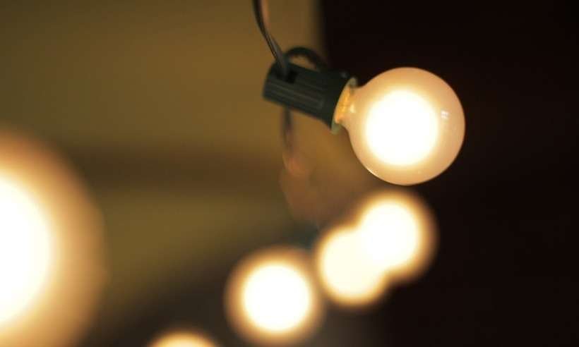 Conta de energia terá custo extra em julho com bandeira tarifária amarela - Agência Brasil 