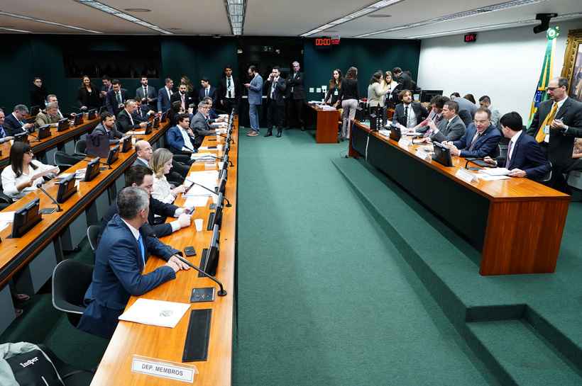 Comissão Especial rejeita em bloco os 99 destaques individuais ao relatório - Pablo Valadares/Câmara dos Deputados