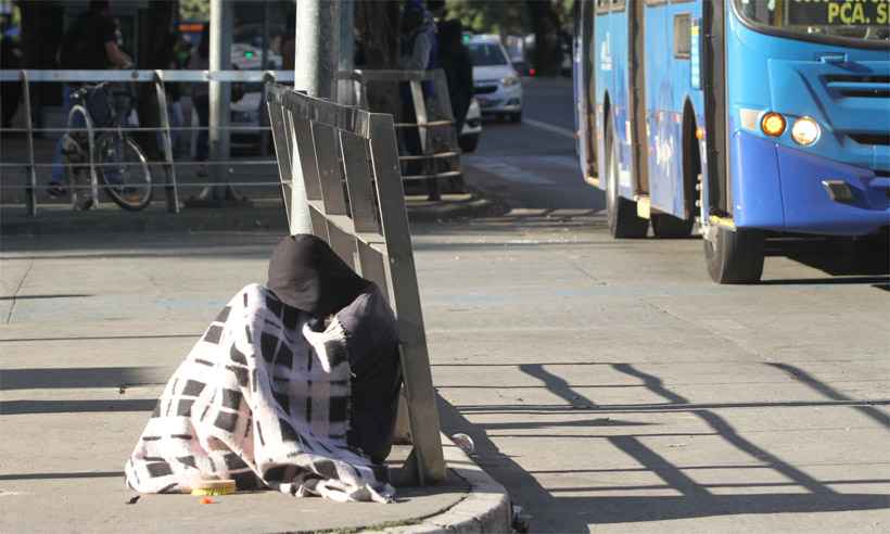 Solidariedade busca aliviar frio de quem vive na rua. Veja onde doar - Jair Amaral/EM/DA Press