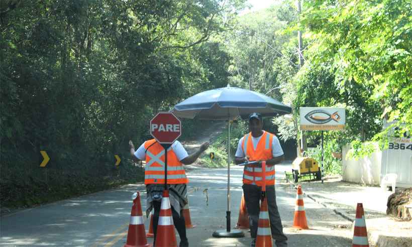 Termina operação "siga e pare" em estradas da região de Macacos, em Nova Lima - Jair Amaral/EM/D.A Press - 28/03/2019