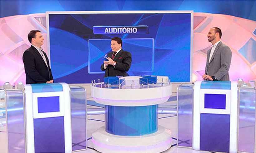 Silvio Santos se diverte zoando Eduardo e Flávio Bolsonaro - Divulgação/SBT