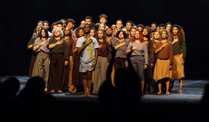 Companhia de dança coloca vítimas de Brumadinho no palco e vence maior festival  do mundo - Renata Ataíde/Divulgação