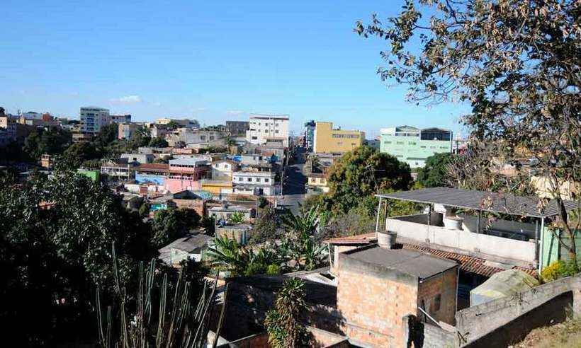 Metade dos imóveis urbanos no país não tem escritura - ALEXANDRE GUZANSHE/EM/D.A PRESS
