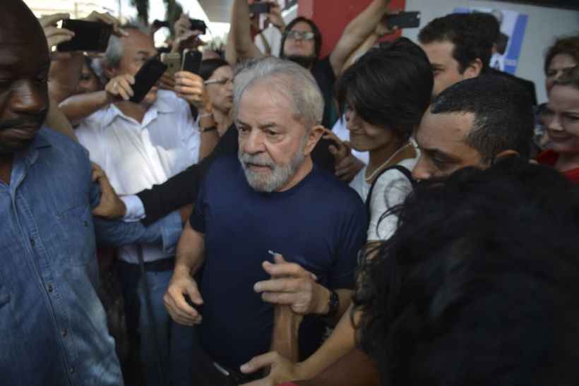 No Twitter, internautas em defesa de Lula mobilizam debate sobre transferência - Rovena Rosa/Agência Brasil