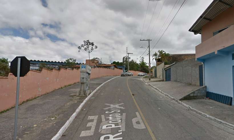 Idoso sofre traumatismo craniano e morre após agressões - Google Street View/Reprodução