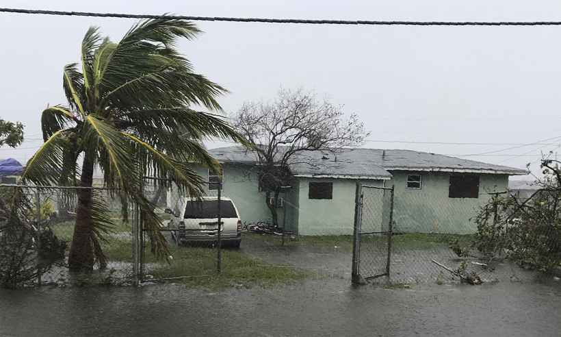 Devastação e mortes nas Bahamas após passagem de Dorian, que se dirige aos EUA - Yasmin RIGBY / HO / AFP

