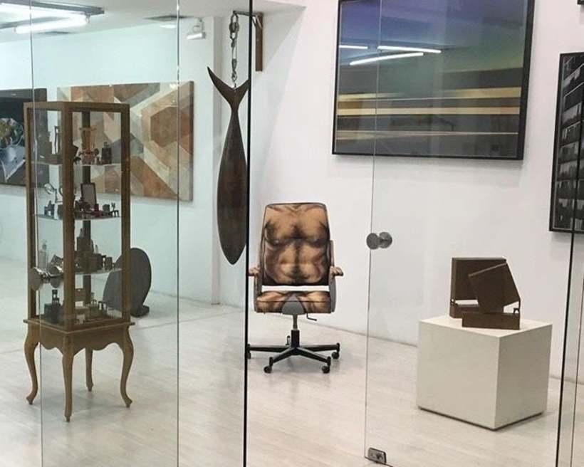 Shopping barra obra com imagem de homem nu, que acaba no Grande Hotel - instagram/Reprodução