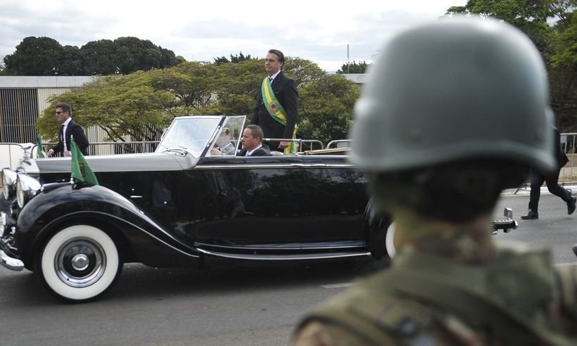 Bolsonaro participa do primeiro desfile na Esplanada - Marcelo Casall Jr./Agência Brasil 