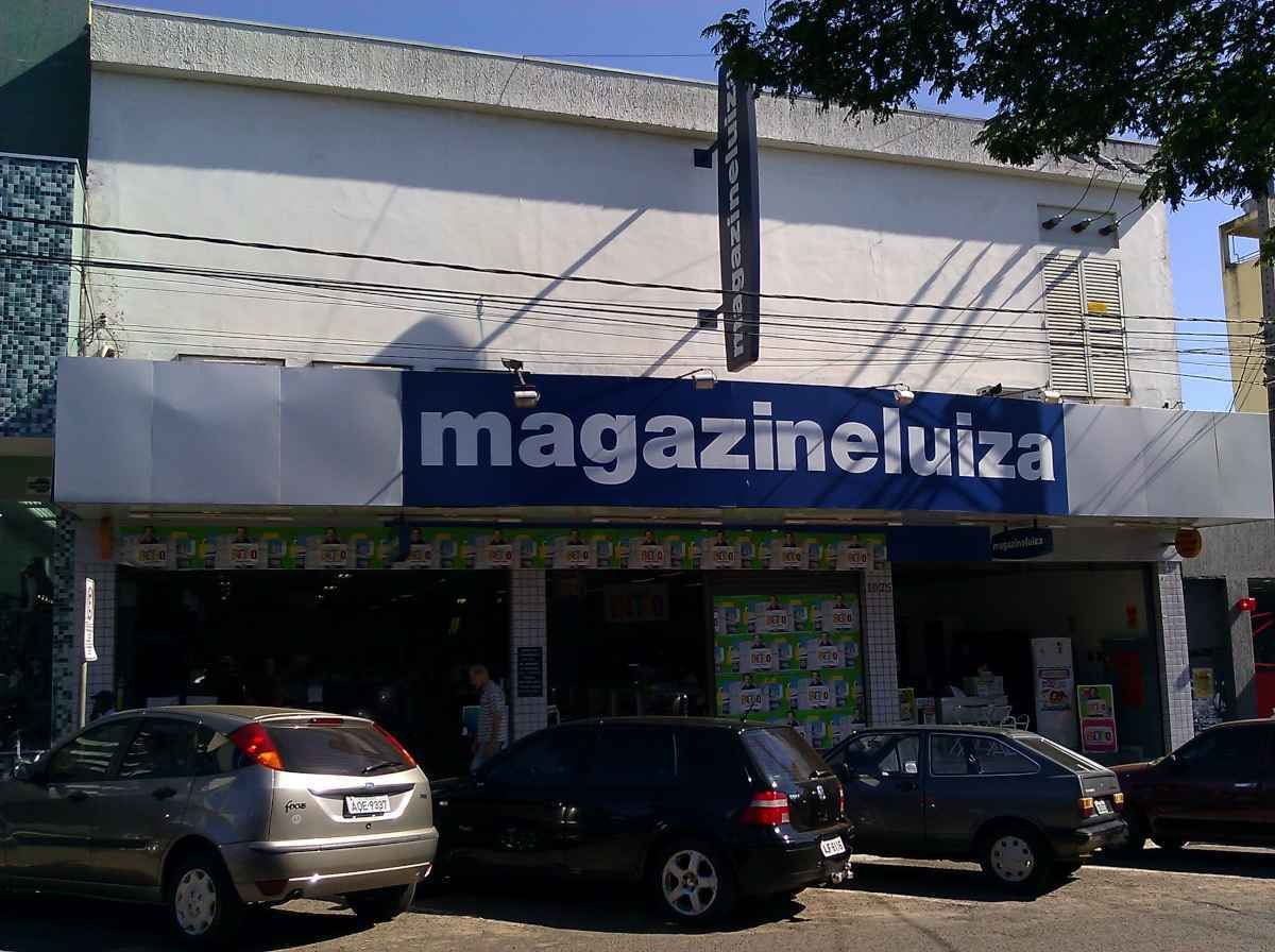 Magazine Luiza abre inscrições 'às cegas' para vagas de trainees - LeonardoDasilva/Wikipedia/Reprodução