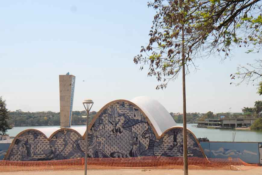 Neta de Oscar Niemeyer vistoriou o complexo arquitetônico da Pampulha - Leandro Couri/EM/D.A Press
