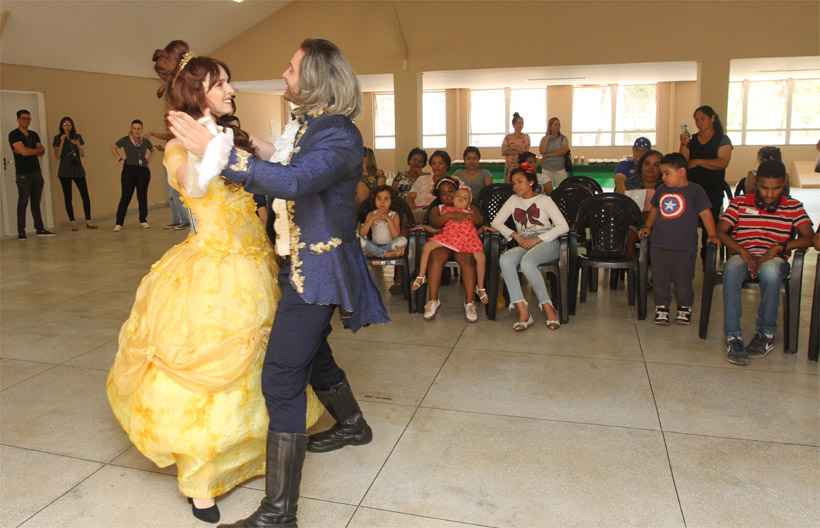 Teatro leva dose de alegria a crianças e adolescentes com câncer em hospital de BH - Jair Amaral/EM/DA Press