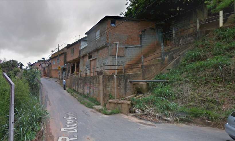 PM monitora 'boca de fumo' e prende dois em BH - Google Street View/Reprodução