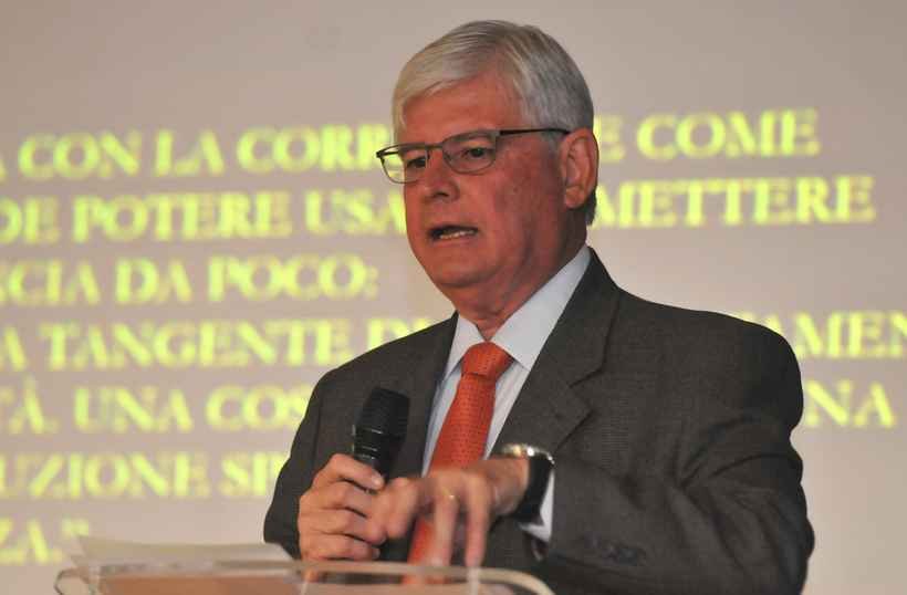 CCJ  da Câmara convida Janot para explicar declarações sobre Gilmar e Lava-Jato - Jair Amaral/EM/D.A Press