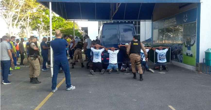 É preciso extinguir os hooligans brasileiros - Paulo Galvão/EM/D.A Press