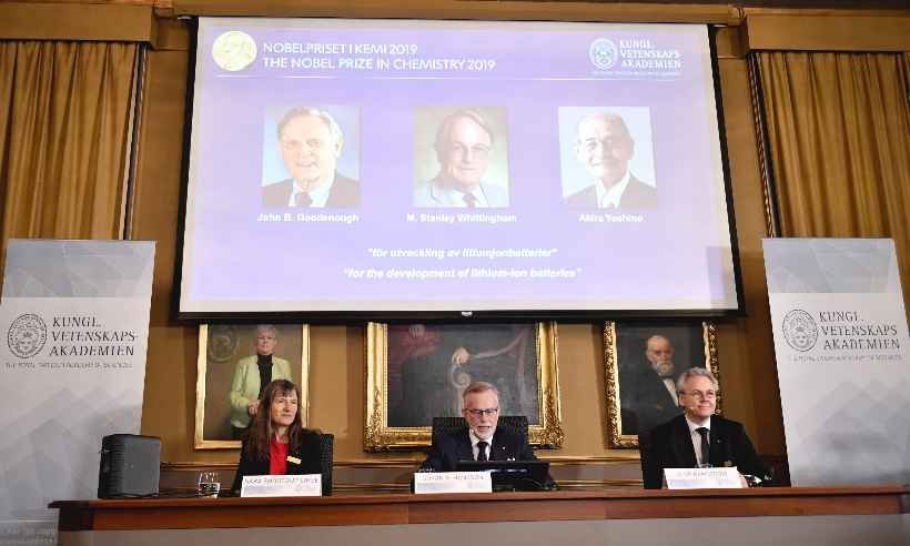 Nobel de Química vai para desenvolvimento de baterias de celulares - Naina Helen JAMA / TT News Agency / AFP