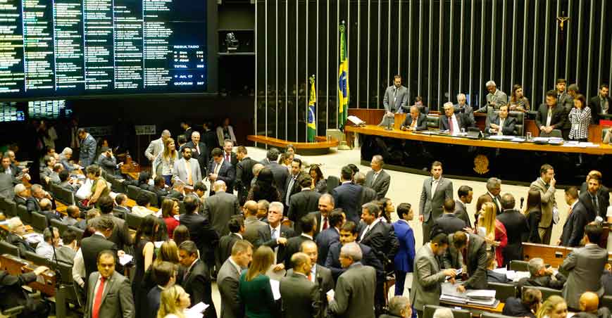 Saída de Bolsonaro pode levar a troca-troca generalizado de partidos no Congresso - Dida Sampaio/Estadão Conteúdo - 23/8/17