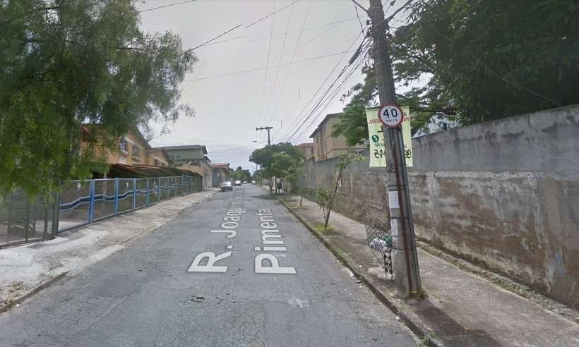 Mulher é agredida por marido que não aceita fim do relacionamento - Reprodução/Google Street View