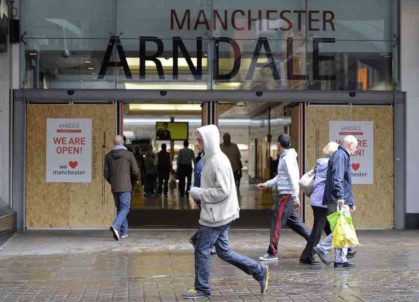 Várias pessoas são esfaqueadas em shopping da cidade inglesa de Manchester -  Nigel Roddis/Reuters