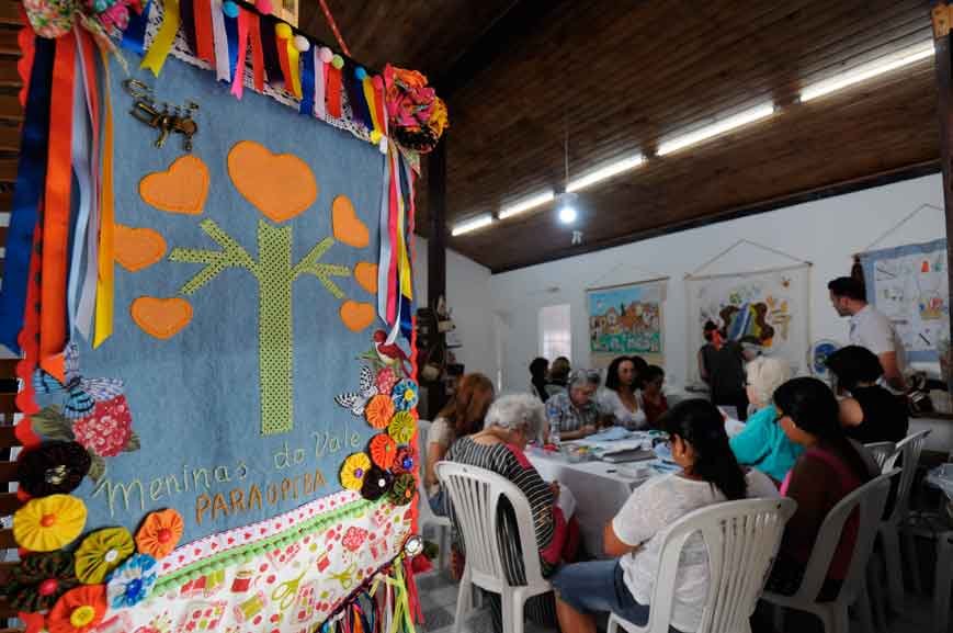 Projeto leva capacitação a grupo de bordadeiras do Vale da Serra da Moeda - Leandro Couri/EM/D.A Press
