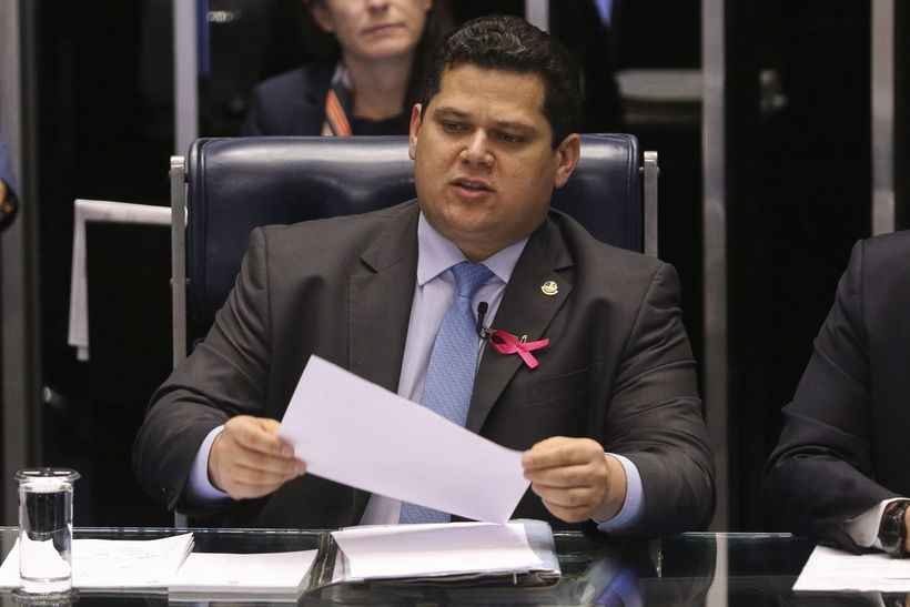 Após críticas, Alcolumbre diz que abriu mão de diárias do Senado na viagem a Roma - Valter Campanato/Agência Brasil 