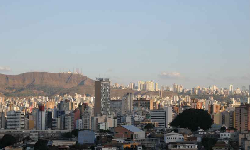 Clima de deserto: BH registra o dia mais seco do ano e fica em estado de emergência  - Alexandre Guzanshe/EM/D.A Press