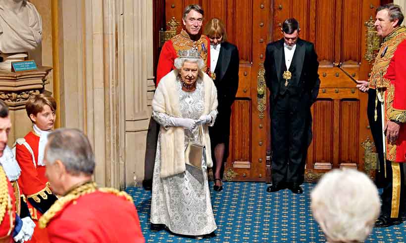 Rainha defende a saída do Brexit - PAUL ELLIS/AFP